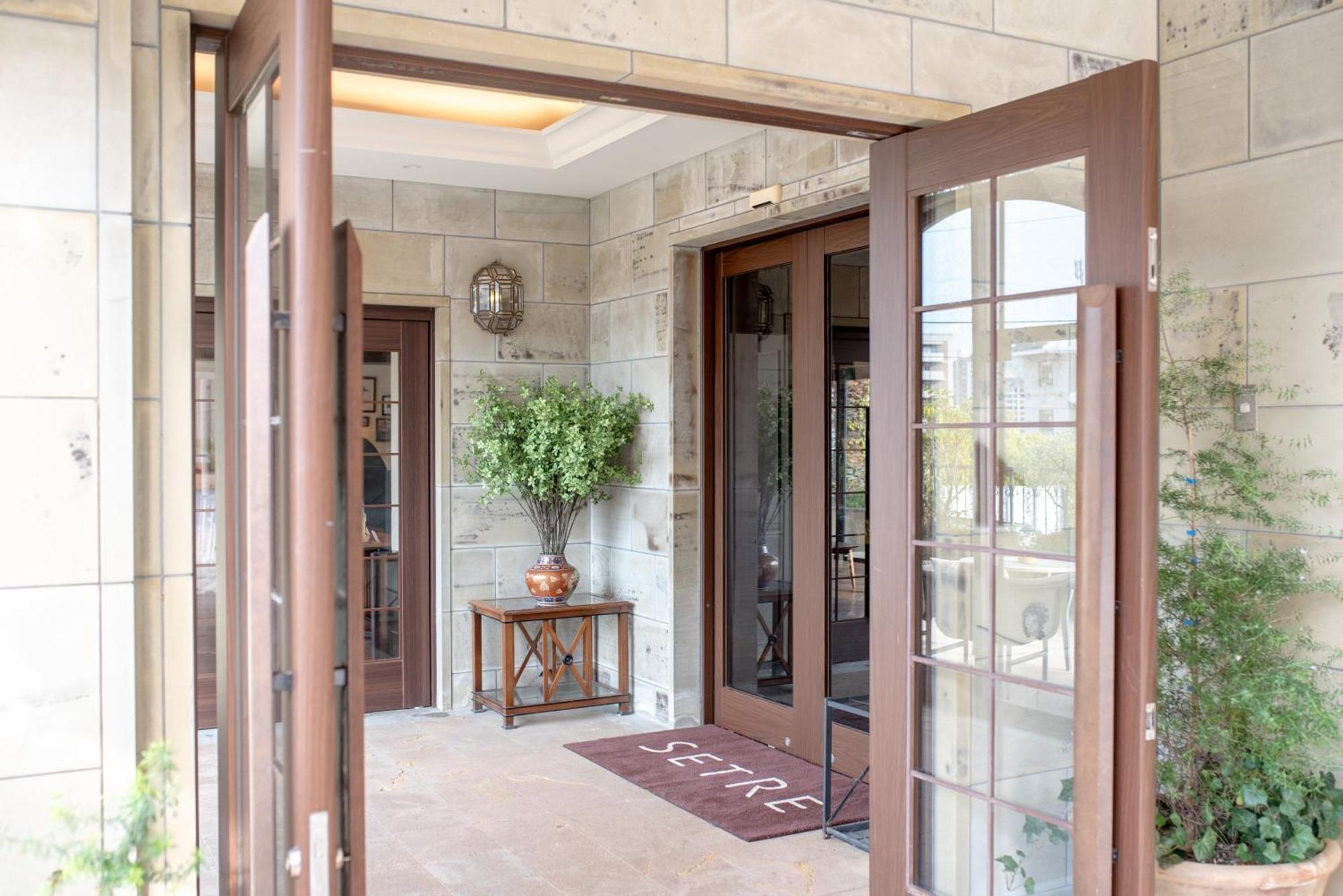 Setre Glover's House